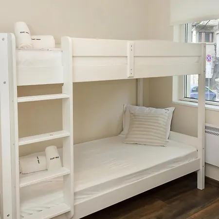 Cozy & Functional By The Opera Apartment *