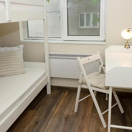 Cozy & Functional By The Opera *