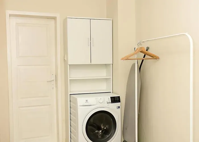 Cozy & Functional By The Opera ヴァルナ